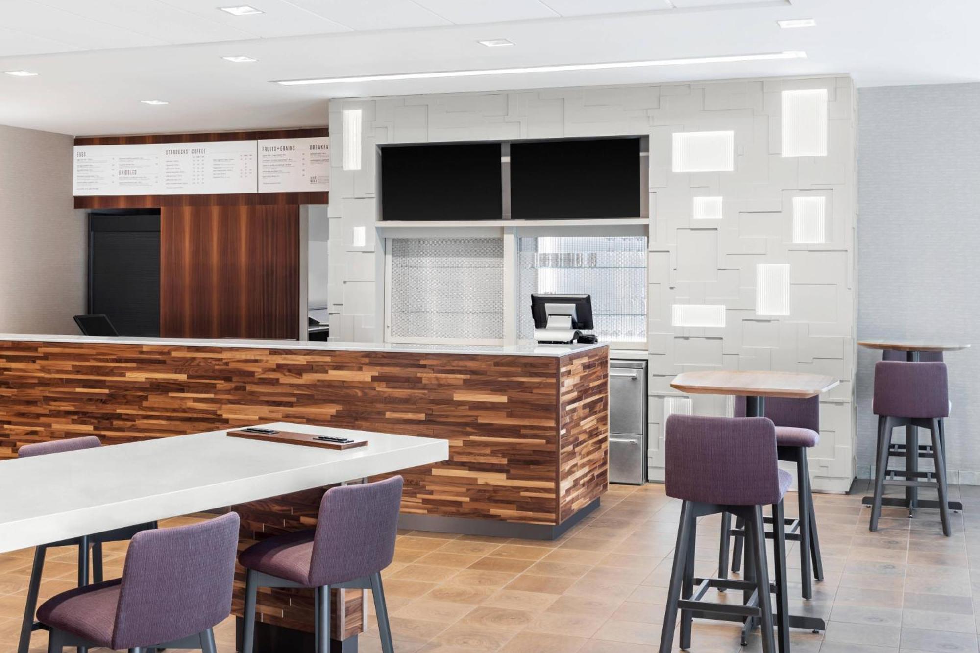 Courtyard By Marriott Wayne Fairfield Hotel Exterior foto