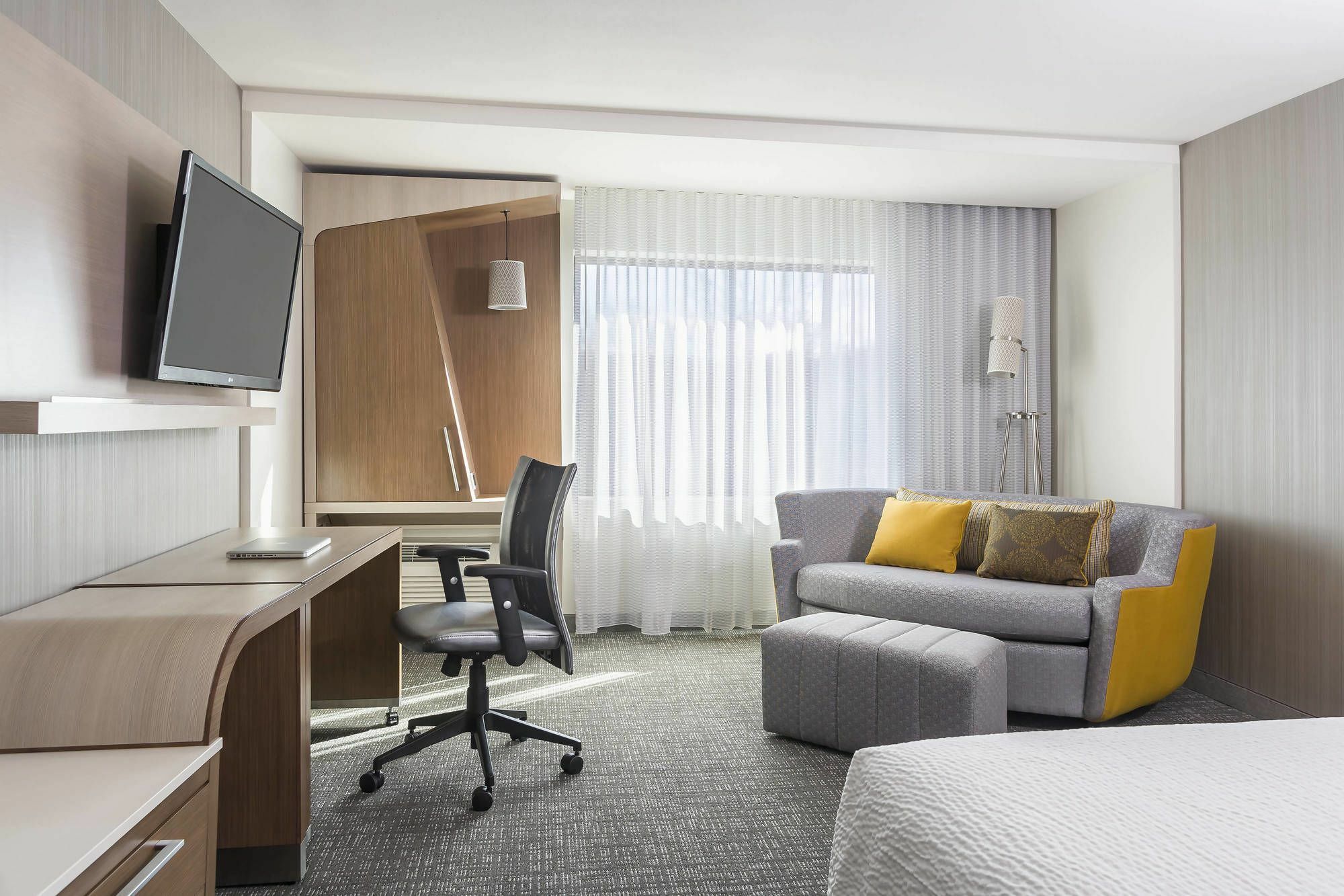 Courtyard By Marriott Wayne Fairfield Hotel Exterior foto